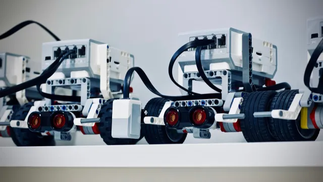 Robotika, Arduino və IoT Proqramlaşdırma təlimi